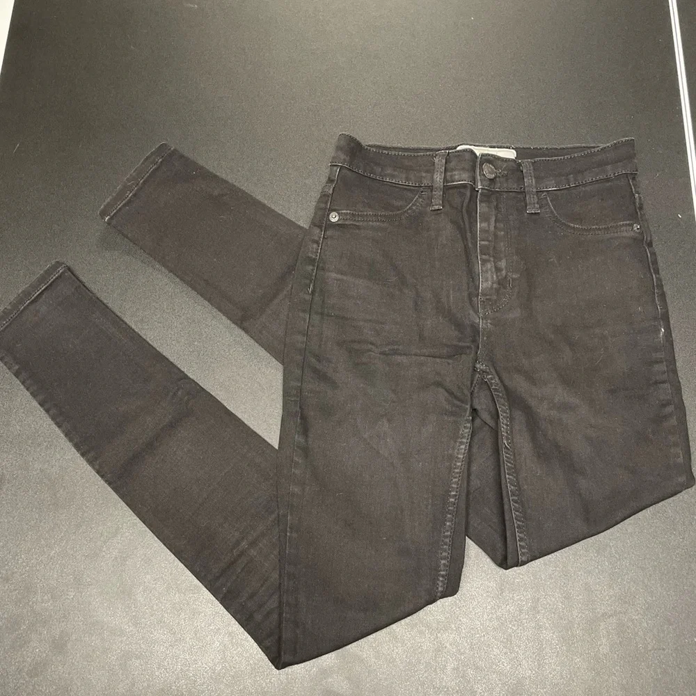 Free People Black Skinny Jeans - Size 25R - Picture 3 of 6